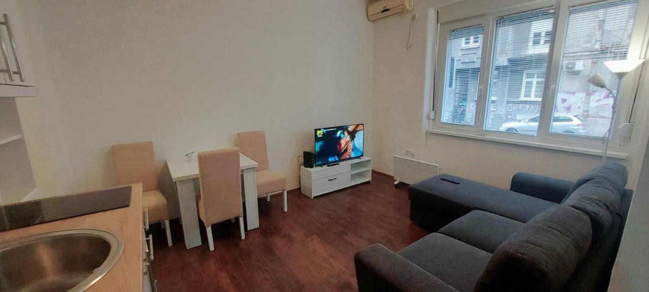 Zeleni Venac Studio & Apartment Beograd Ngoại thất bức ảnh
